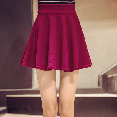 Julie – Koreanisches Kleid mit Plissierten Röcken