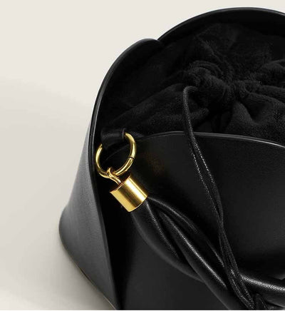 Anne – Modische Damenhandtasche aus veganem Leder mit Blumenmuster