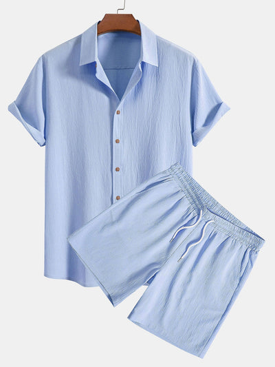 Plissiertes Hemd und strukturierte Shorts