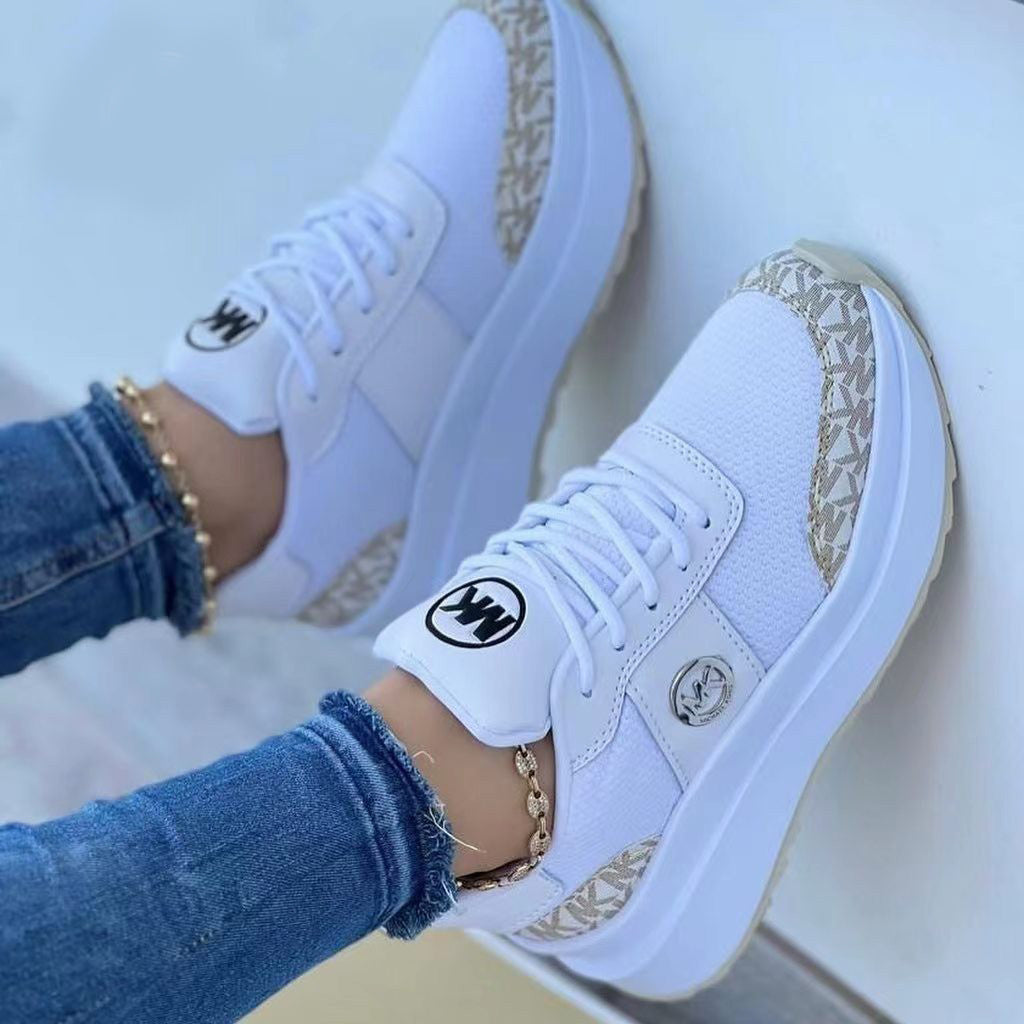 Carly – Dicksohlige Damen-Freizeitschuhe mit Farbblock und runder Spitze