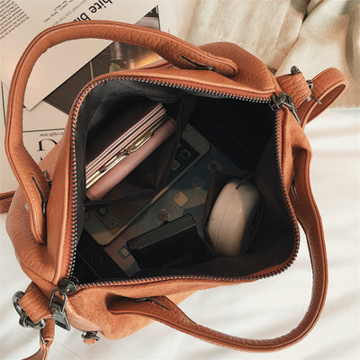 Kim – Hochwertige große lässige Schultertasche aus veganem Leder