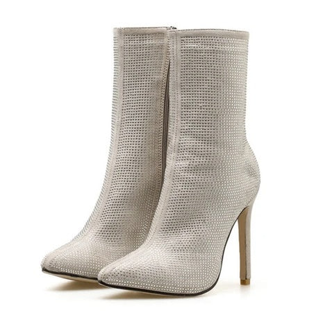 Clara – Damenstiefeletten mit Spitzem Zehen und Stilettos