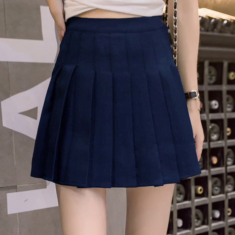 Christine – Faltenrock im Schuluniform-Stil