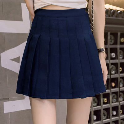 Christine – Faltenrock im Schuluniform-Stil
