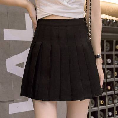 Christine – Faltenrock im Schuluniform-Stil