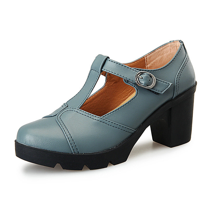 Sue – Klassische Mary Jane T-Strap Pumps mit Blockabsatz