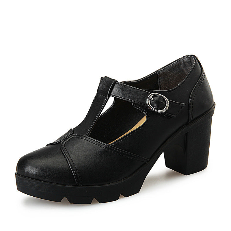 Sue – Klassische Mary Jane T-Strap Pumps mit Blockabsatz