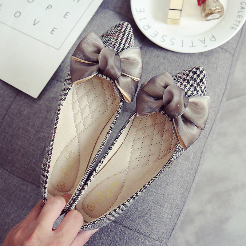 Lauren – Flache Ballerina-Schuhe mit Schleife und spitzem Zehen