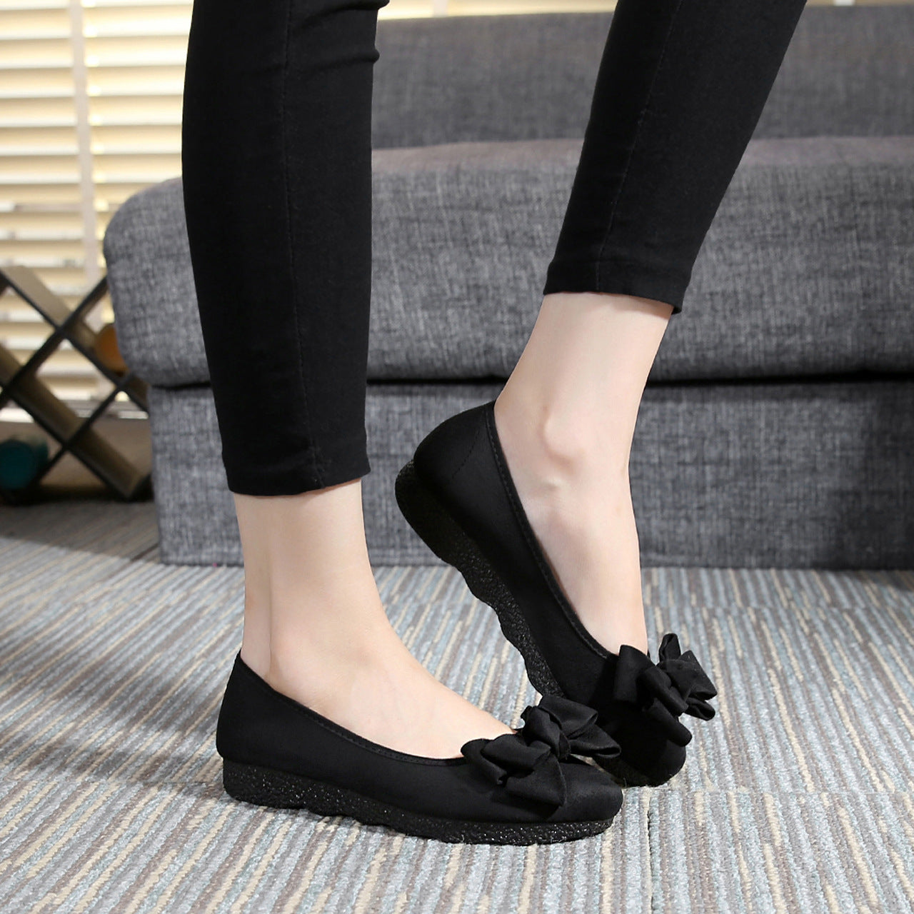 Amanda – Ballerina Schuhe mit Schleife und runder Spitze
