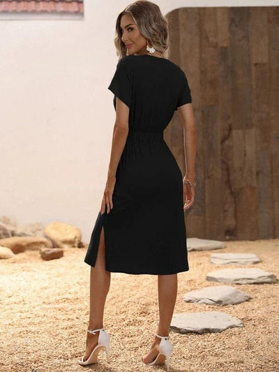 Charline｜Knopfkleid im eleganten Stil