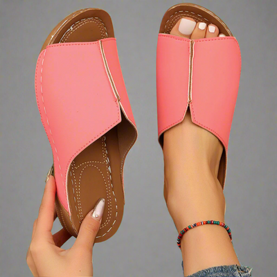 Noemi | Handgefertigte Wedgesandalen aus hochwertigem Material