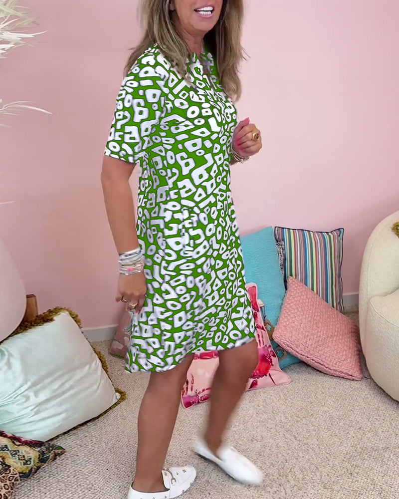Viaro™ | Bedrucktes Kleid mit V-Ausschnitt und Taschen