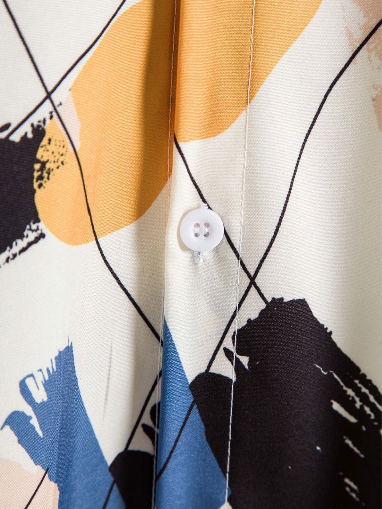 Shirt mit handgezeichnetem Farbdruck