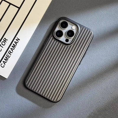 Titanium Shield Pro iPhone Hülle