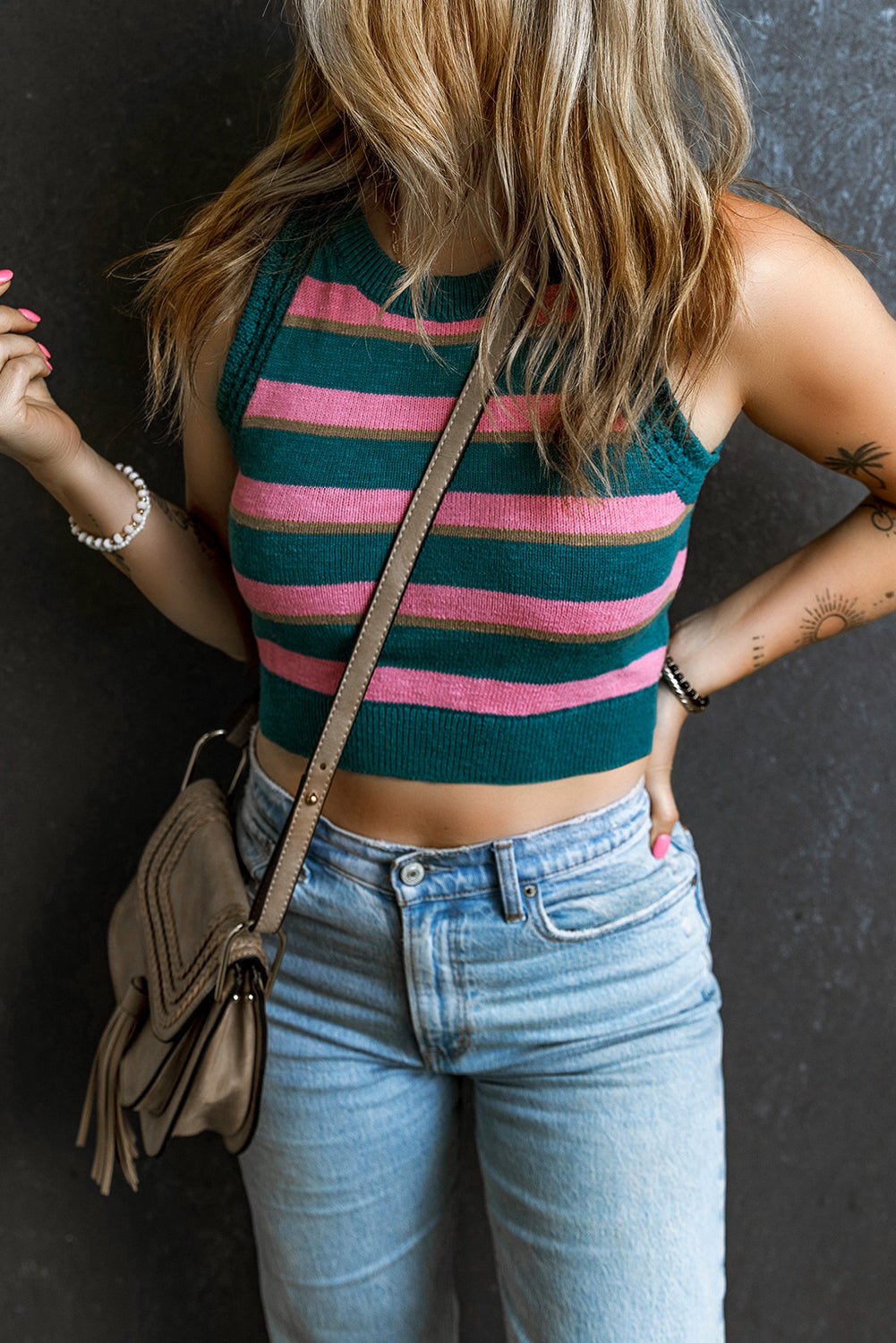 Gestreifter Ärmelloser Strickpullover – Leichte Sommer-Strickmode
