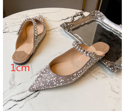 Jessie – Spitzenschuhe mit Strass und Perlen