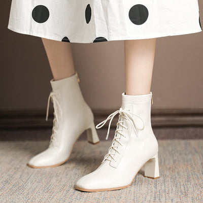 Jessie – Damen Stiefeletten mit eckiger Spitze und hohem Absatz aus veganem Leder