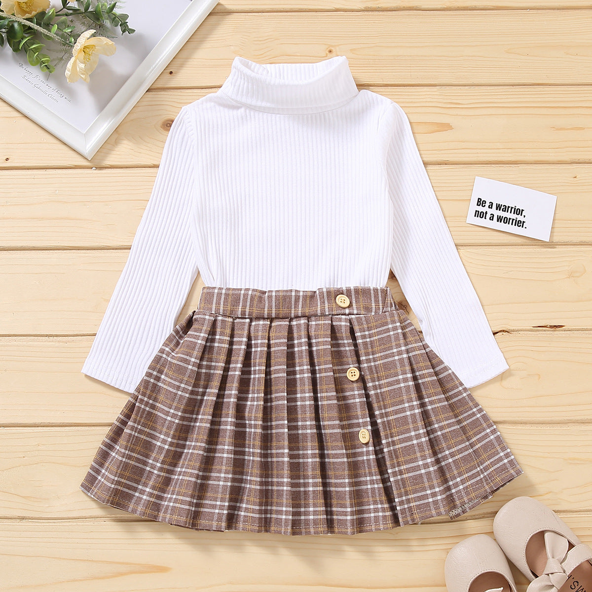 Kelly – Kinder Rock und Rollkragen-Outfit für den Herbst