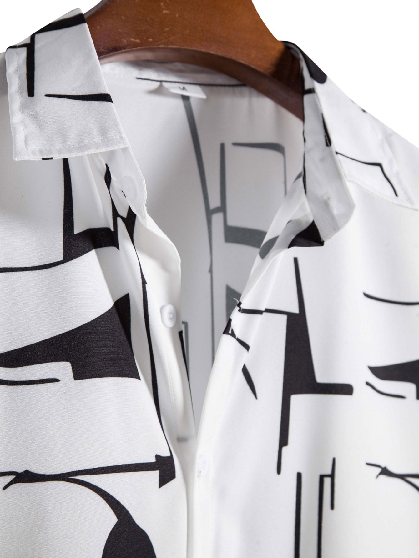 Shirt mit abstraktem Druck und Knöpfen
