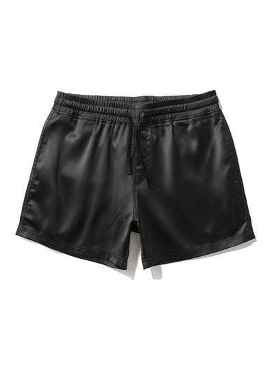 Geblümtes Satin-Shirt und 3-Zoll-Satin-Shorts.