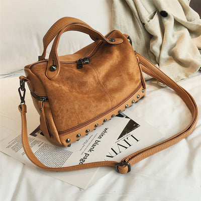 Kim – Hochwertige große lässige Schultertasche aus veganem Leder