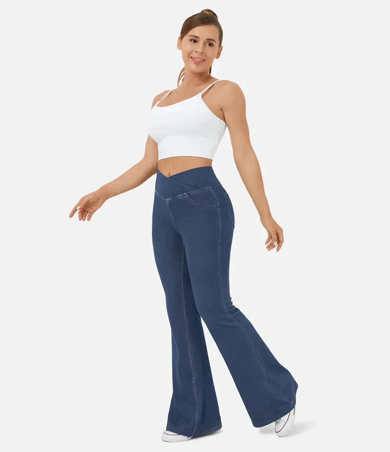 SCHLAGJEANS MIT HOHER TAILLE UND STRETCHANTEIL