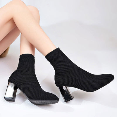 Sara – Elastische Damenstiefel mit hohen Absätzen