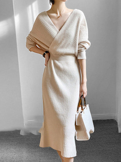 Pulloverkleid mit gestricktem V-Ausschnitt