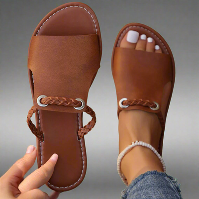 Katelina | Handgefertigte flache Sandalen aus Premium-Materialien