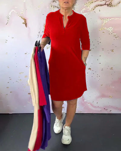 Emily™ | Einfarbiges Kleid mit V-Ausschnitt