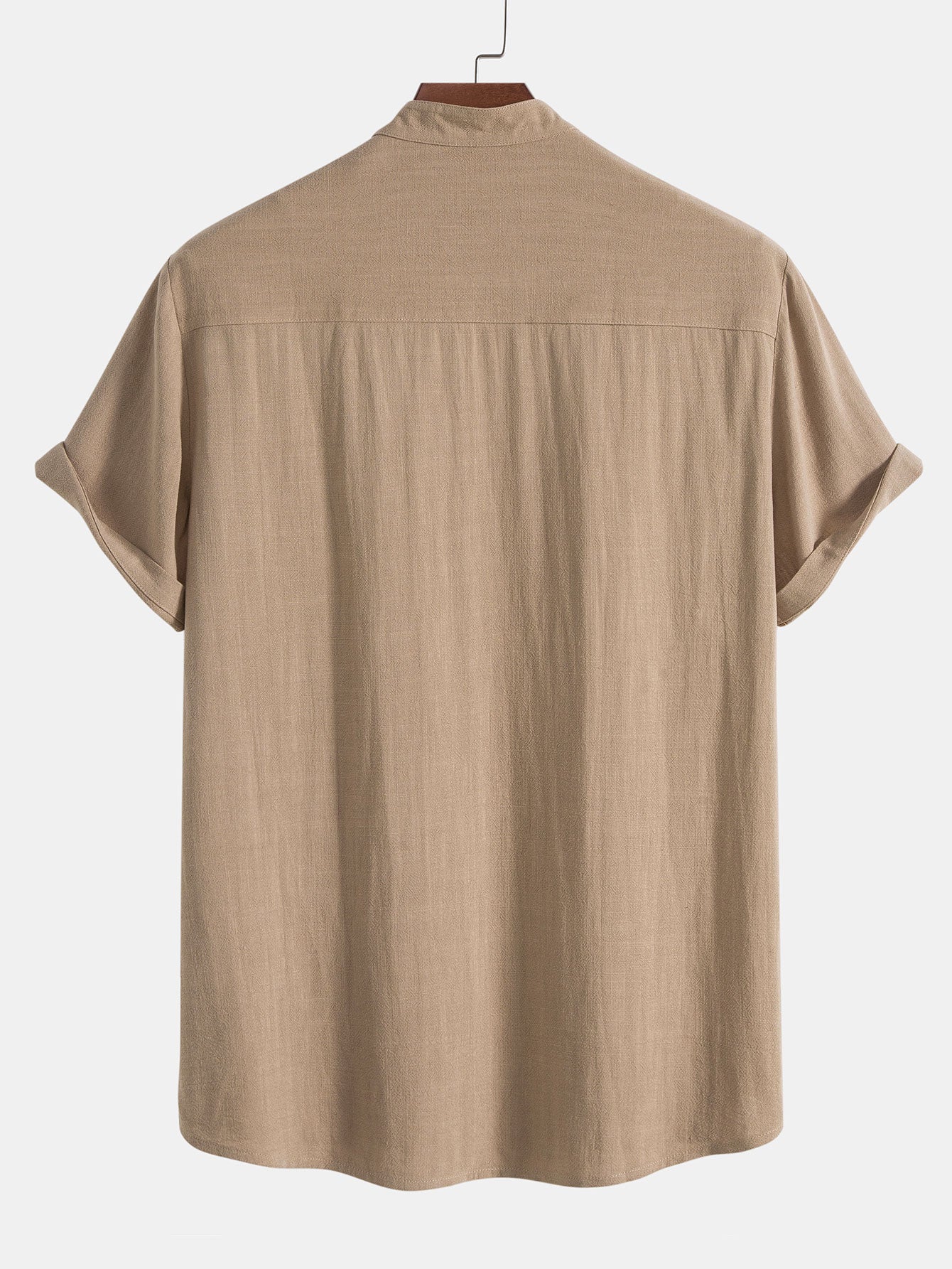 Hemd mit Stehkragen aus einer Leinen-Viskose-Mischung und Leinenhose mit geradem Bein