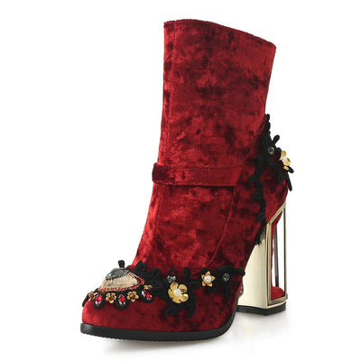 Emily – Gestickte Damenstiefel mit Perlenbesatz und Reißverschluss