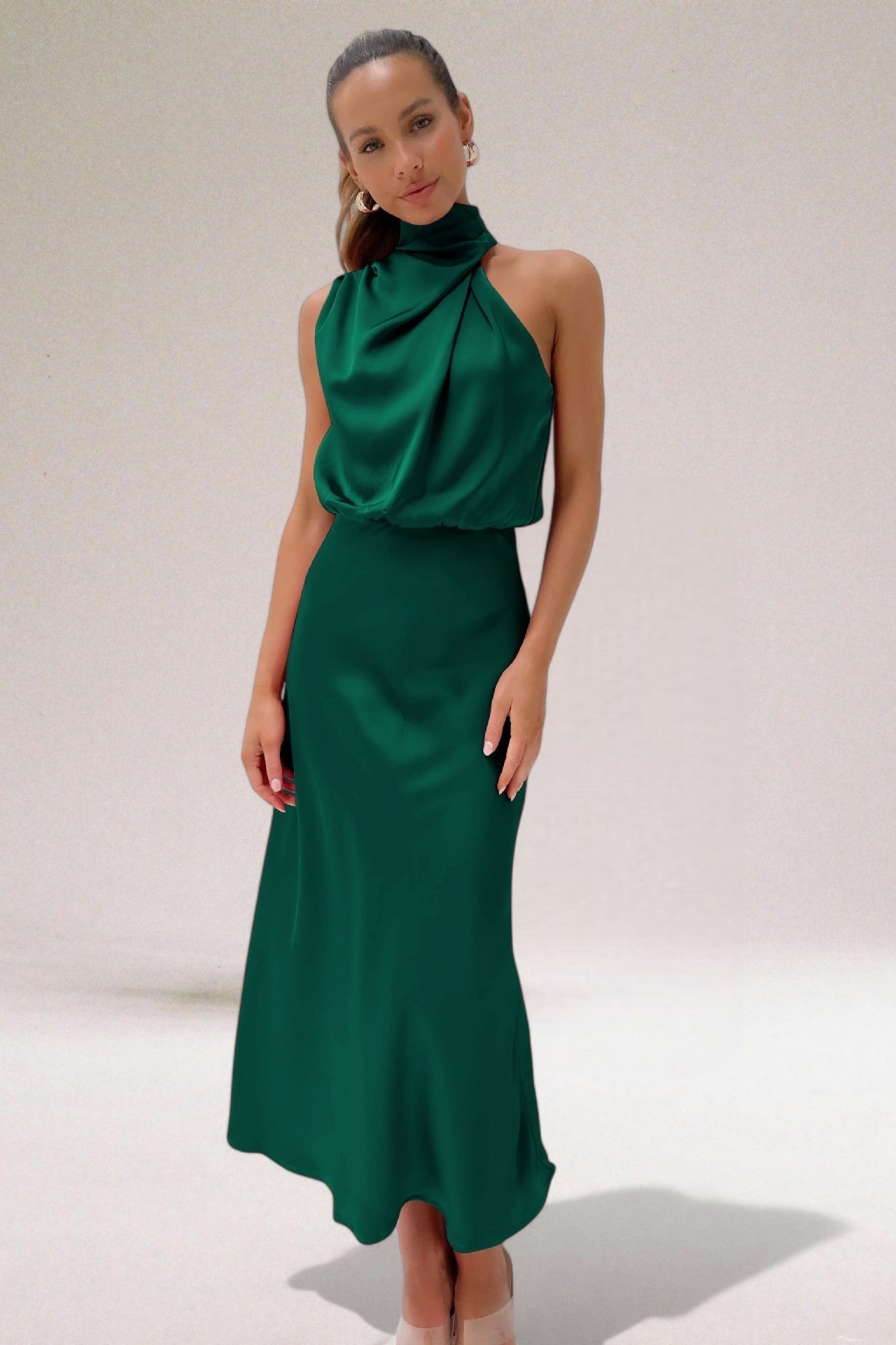 VALENTINA | Elegantes Satin-Kleid mit ausgefallenen Details