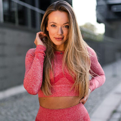Judith – Nahtloses Damen Yoga Set mit Langarmshirt und Shorts