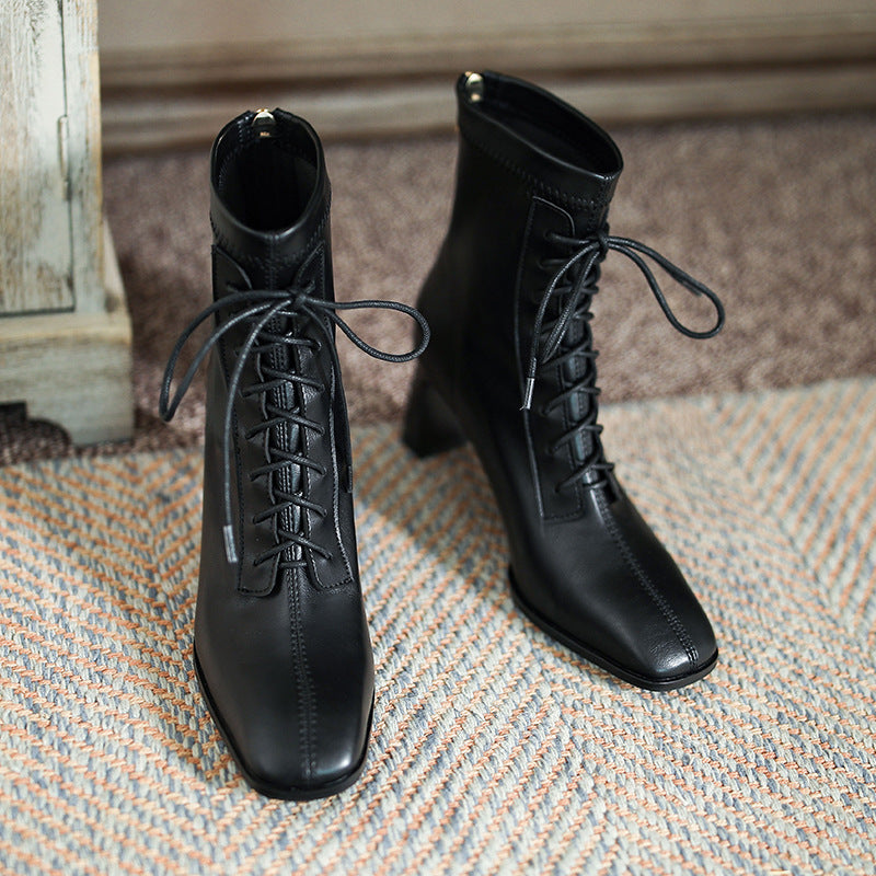 Jessie – Damen Stiefeletten mit eckiger Spitze und hohem Absatz aus veganem Leder
