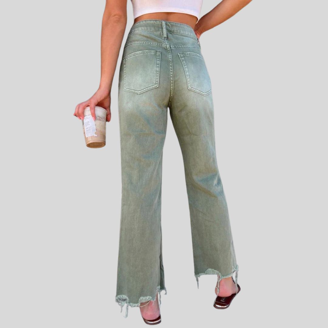 Flared Jeans mit verwitterten Knien