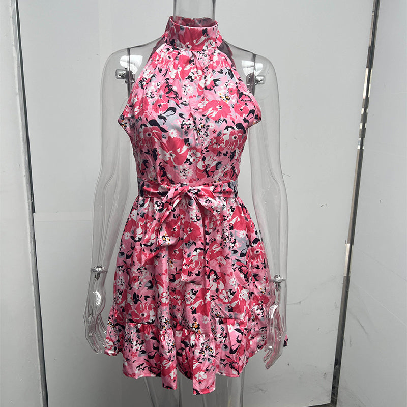 Sophia – Sommerliches Blumenmuster Halterneck Kleid mit Rüschen