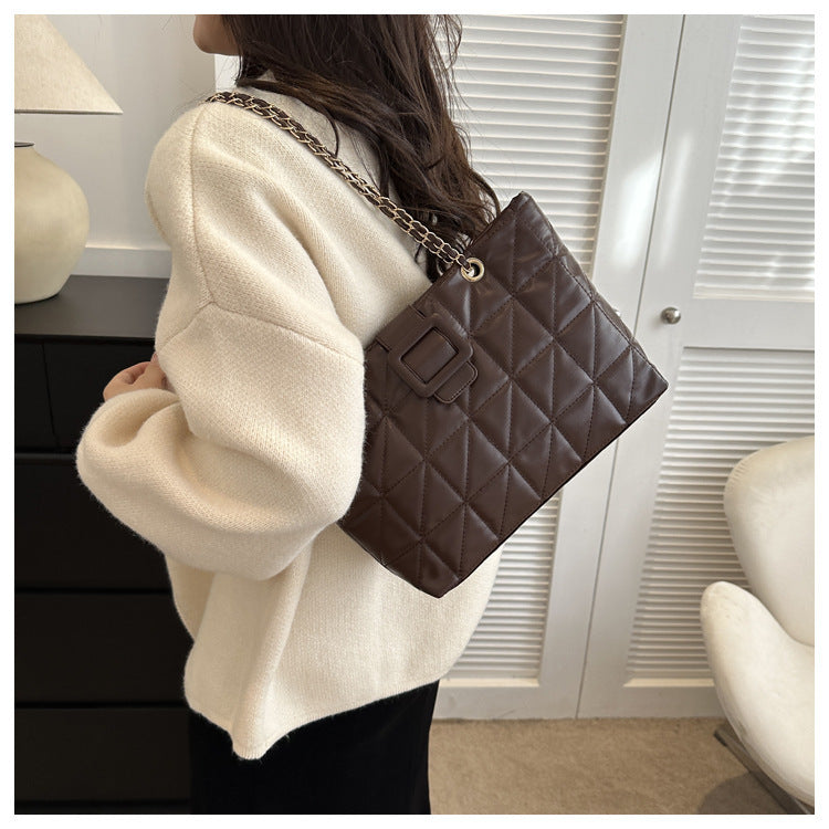 Diana – Trendige Schultertasche im Chanel-Stil mit Rauten-Muster und Kette