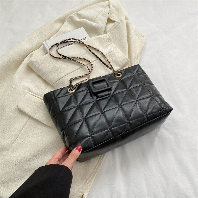 Diana – Trendige Schultertasche im Chanel-Stil mit Rauten-Muster und Kette