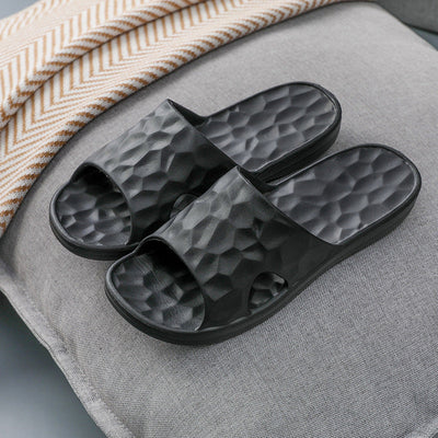 Jane – Geometrische Sommerschuhe für Zuhause und Badezimmer