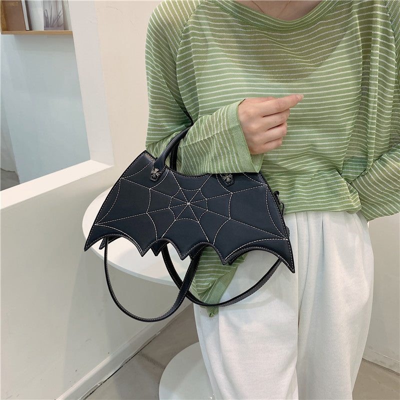 Nicola – Schultertasche mit Spinnennetz-Design für Halloween