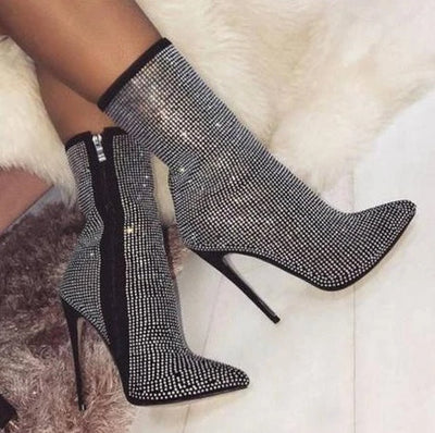 Clara – Damenstiefeletten mit Spitzem Zehen und Stilettos