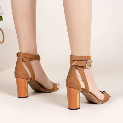 Imogen – Koreanische Chunky High Heels mit Schnallenriemen