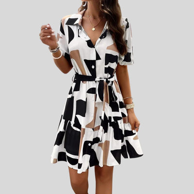 Hemdkleid mit abstraktem Druck