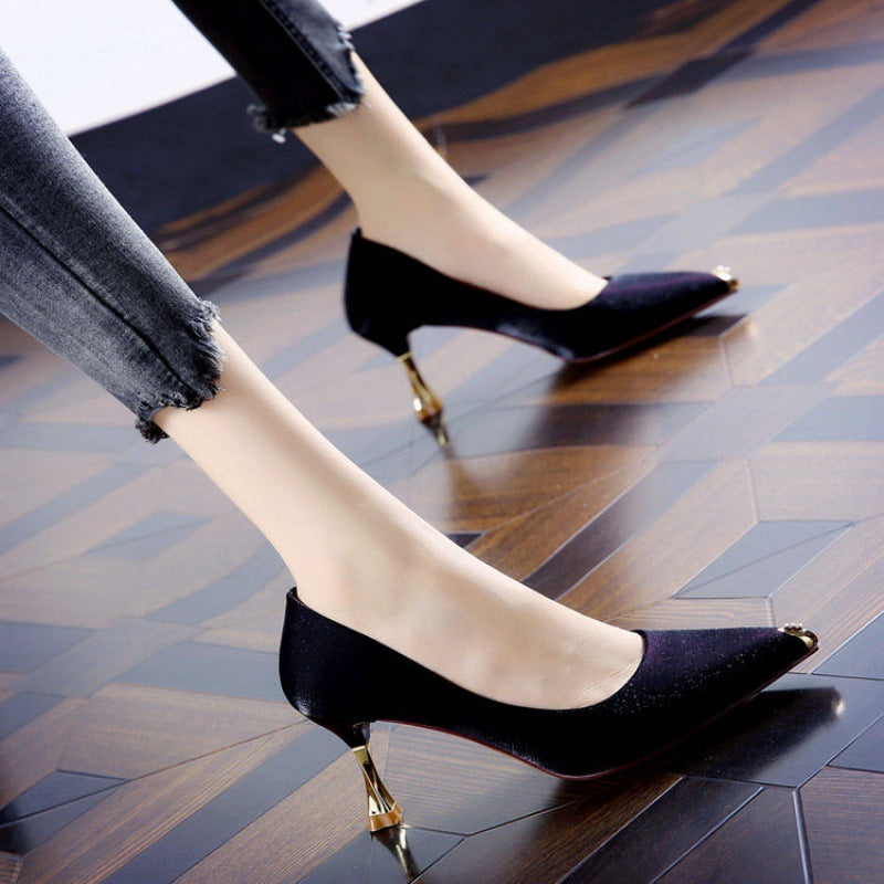 Sara – Spitz Satin Stilettos für Damen