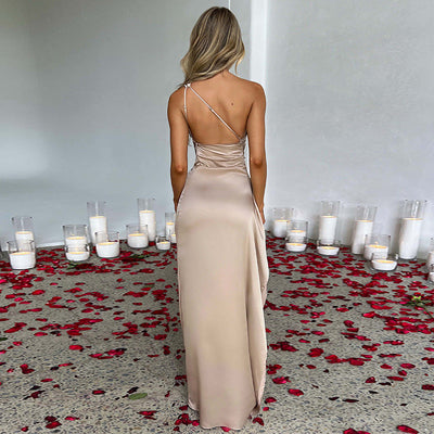 Sara – Sexy Ein-Schulter Rückenfreies Schlitzkleid Sommer Elegant Slim-fit Einfarbig Satin Kleid für Frauen