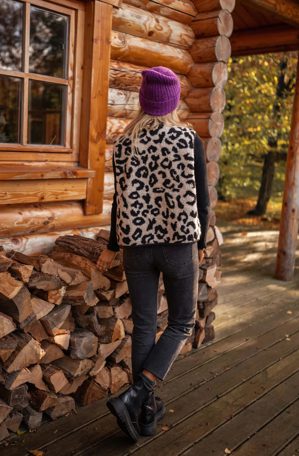 ASTRID™ | Die Leopardenstrickweste
