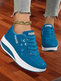 Blau