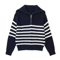Marineblau gestreift
