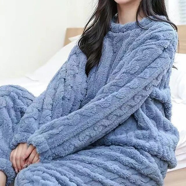 Kuscheliges Pyjama-Set in zwei Teilen
